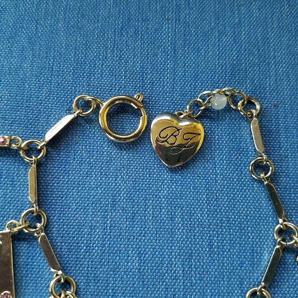 💌❤️Betsey Johnson "LOVE" Bracelet - NWOT❤️💌 - Picture 6 of 11
